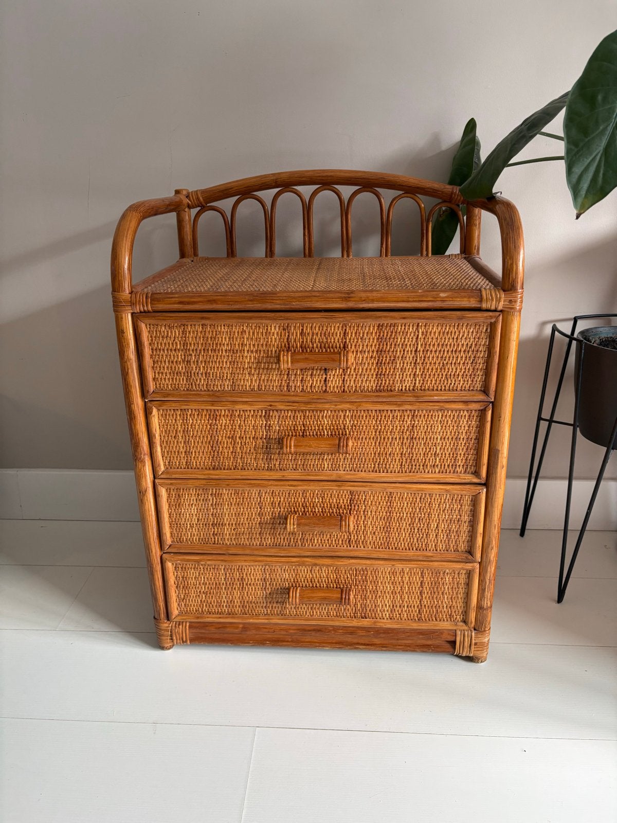 Vintage Rieten Rotan ladekastje met 4 lades, Huis en Inrichting, Gebruikt, 3 of 4 laden, Minder dan 100 cm, 25 tot 50 cm