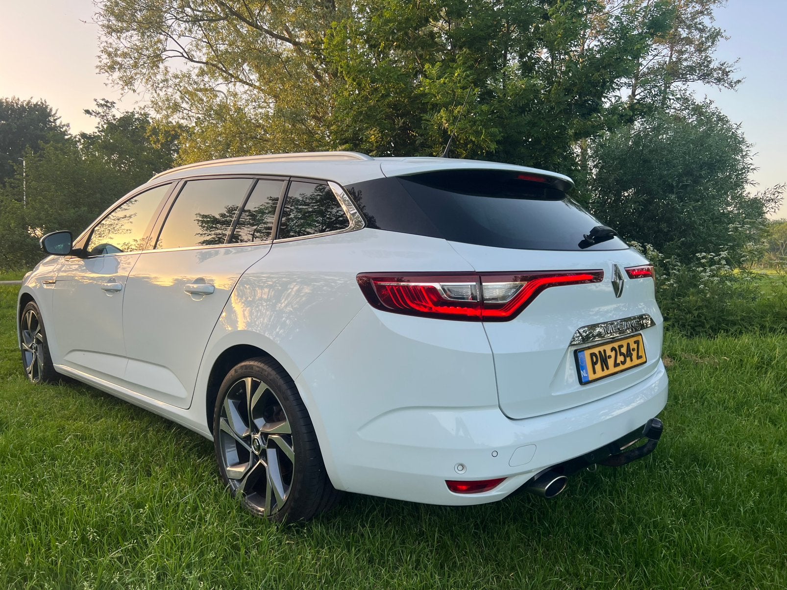Foto 4 van Renault Mégane 1.2 Energy TCe Bose 130pk 2017 Wit
