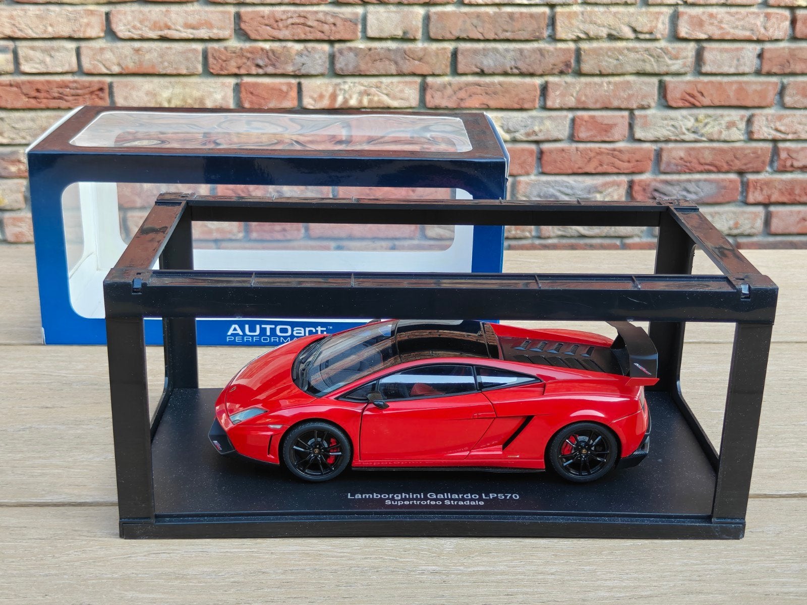 AutoArt Lamborghini Gallardo LP570 Super Trofeo Stradale, Hobby en Vrije tijd, Modelauto's | 1:18, Ophalen of Verzenden, Zo goed als nieuw