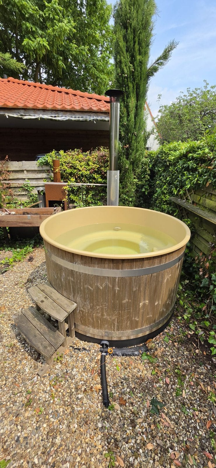 Nieuwstaat gebruikte KIRAMI hottub - cube -netjes -€4260 new, Tuin en Terras, Ophalen, 7921AE, Fast Fair b.v., Zo goed als nieuw