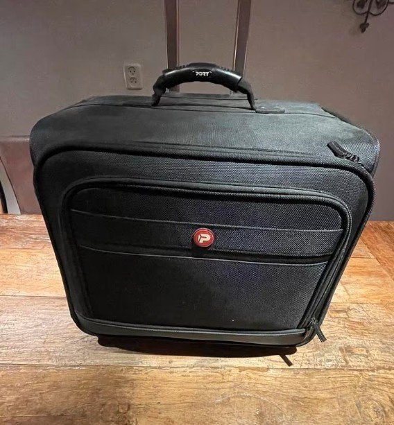 te koop aangeboden :Handige Port Design trolley, Computers en Software, Laptoptassen, Zo goed als nieuw, Trolleytas, 17 inch of meer