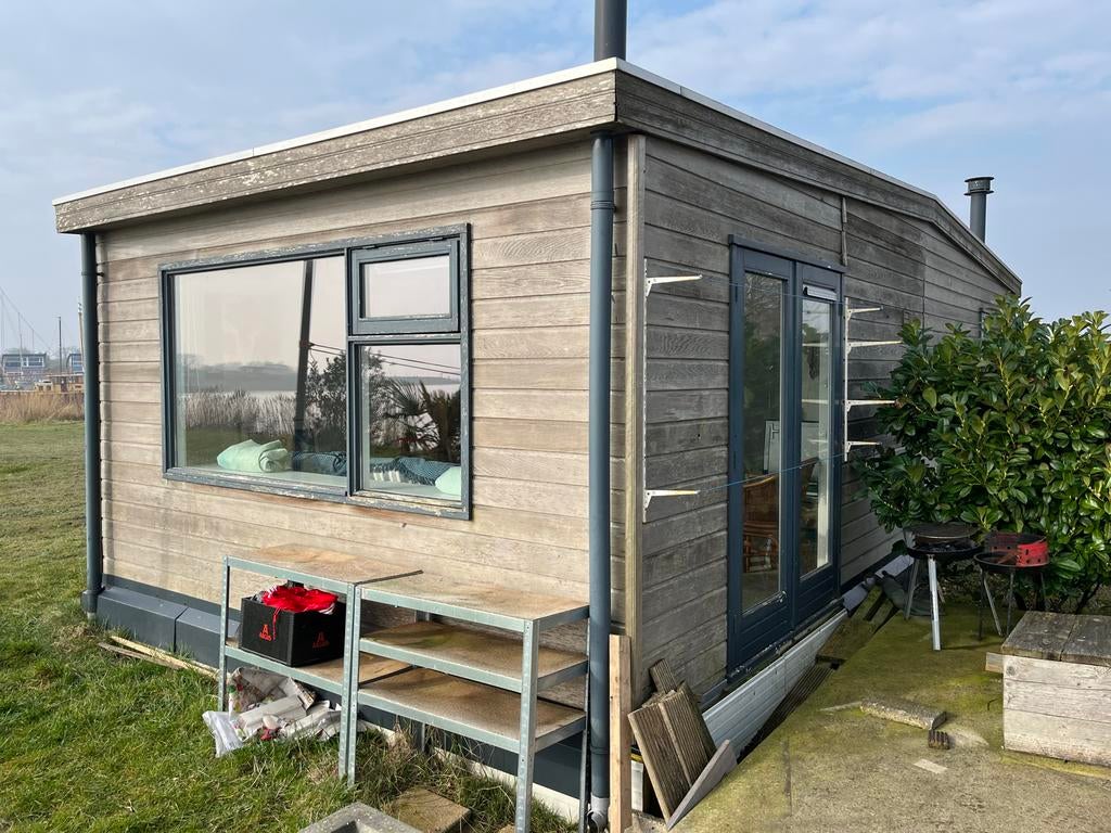 Chalet met zonnepanelen te koop, zonder sta-plaats, Huizen en Kamers, 38 m², Chalet, Friesland, 1 slaapkamers