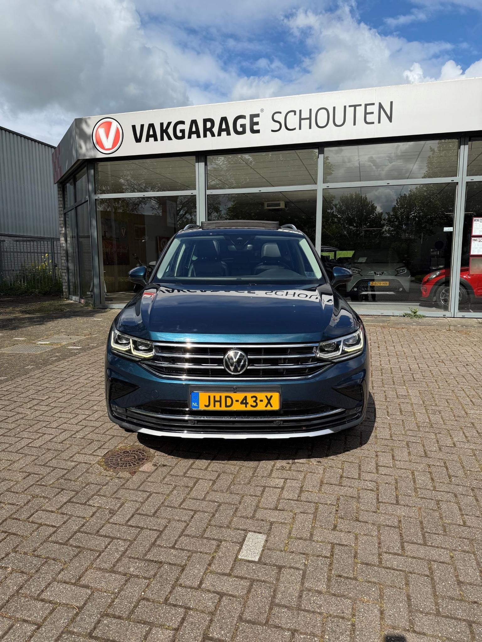 Volkswagen Tiguan 1.4 TSI eHybrid Elegance Business+|Pano|Ap, 4 cilinders, Blauw, Hybride Elektrisch/Benzine, 1711 kg