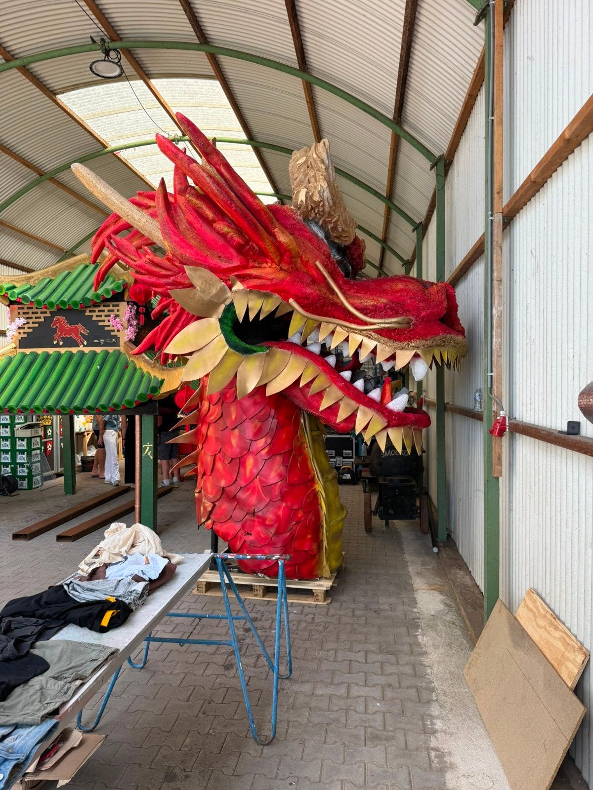 Indrukwekkende Draak Praalwagen Decoratie carnavalswagen, Hobby en Vrije tijd, Ophalen, Zo goed als nieuw, Dieren, Machine