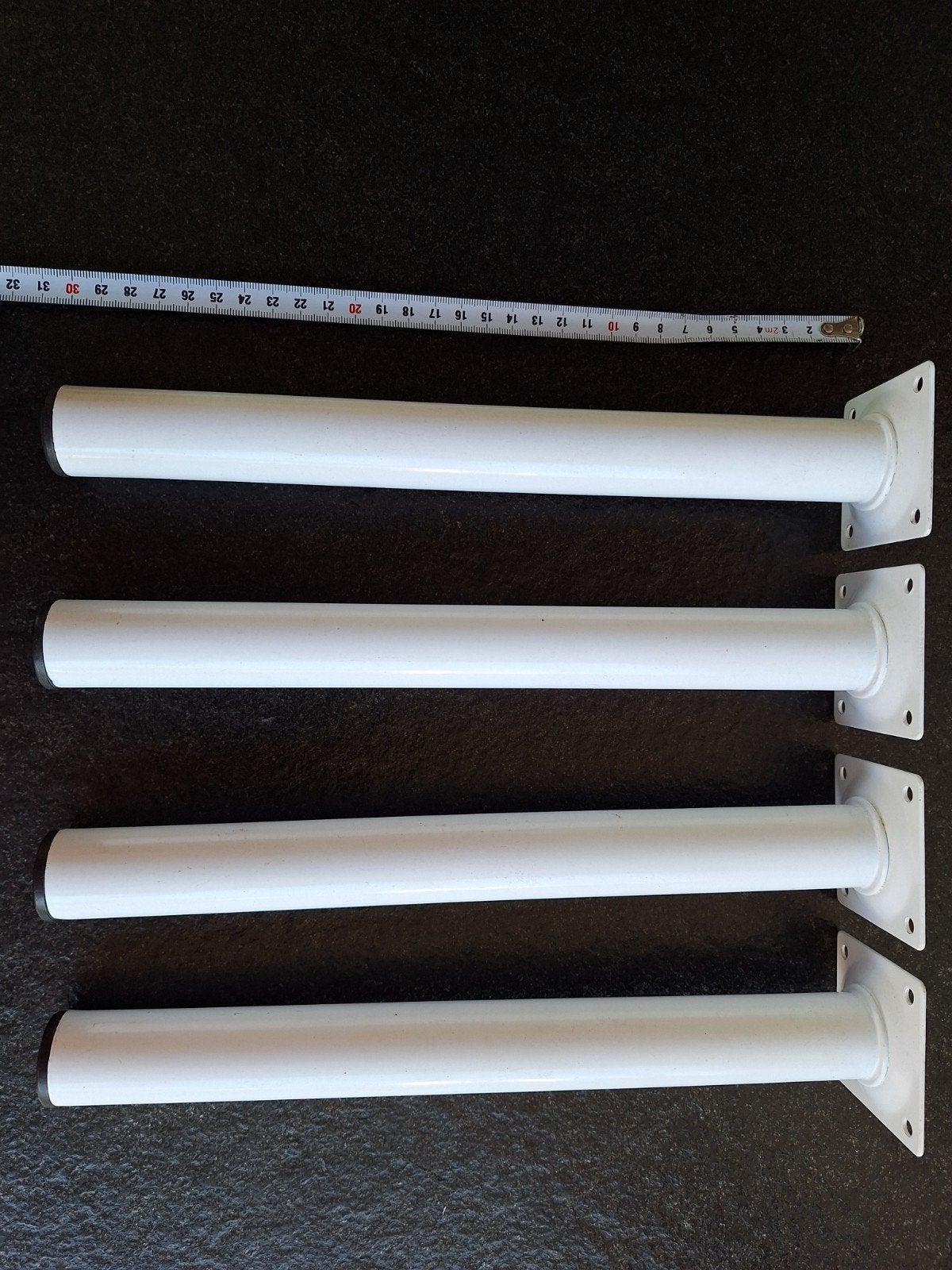 Set van 4 witte meubel poten staal - 30 cm lang, Huis en Inrichting, Tafelpoot, Minder dan 50 cm, Gebruikt, Minder dan 50 cm