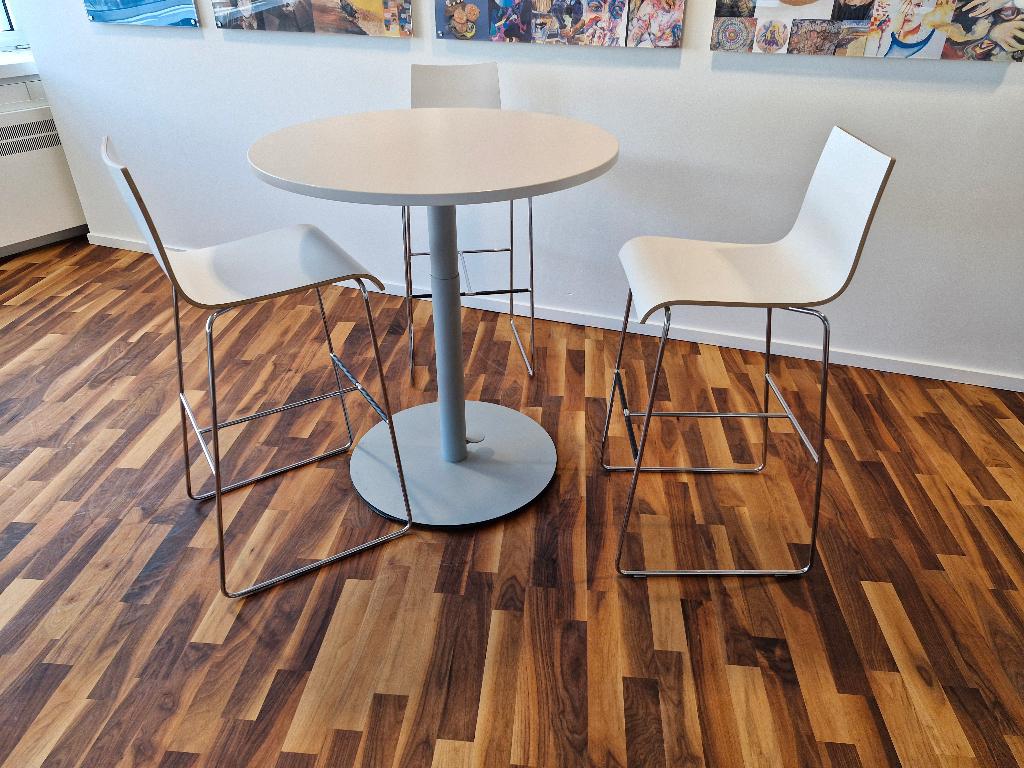 Vitra (zit sta) statafel + HPL barkrukken (2 sets), In hoogte verstelbaar, Ophalen of Verzenden, Zo goed als nieuw, Sales@vitra.com