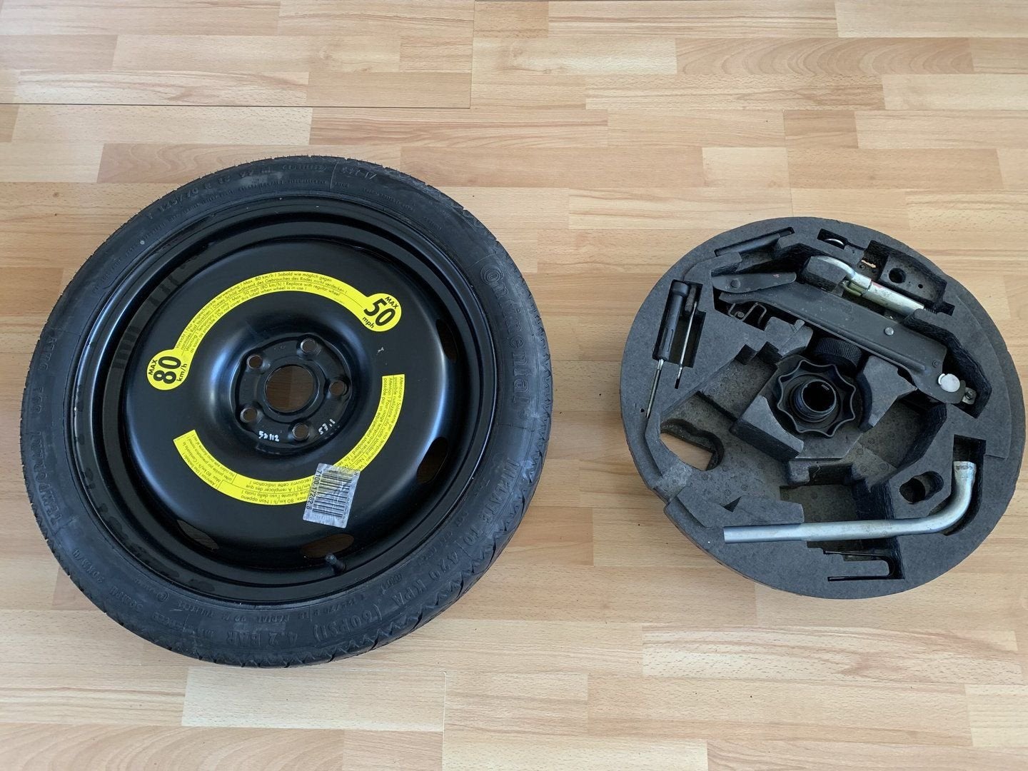 Thuiskomer 18 inch krikset Audi A3 8P1 / vw golf 5 / touran, Auto-onderdelen, Banden en Velgen, Gebruikt, -, -, Banden en Velgen