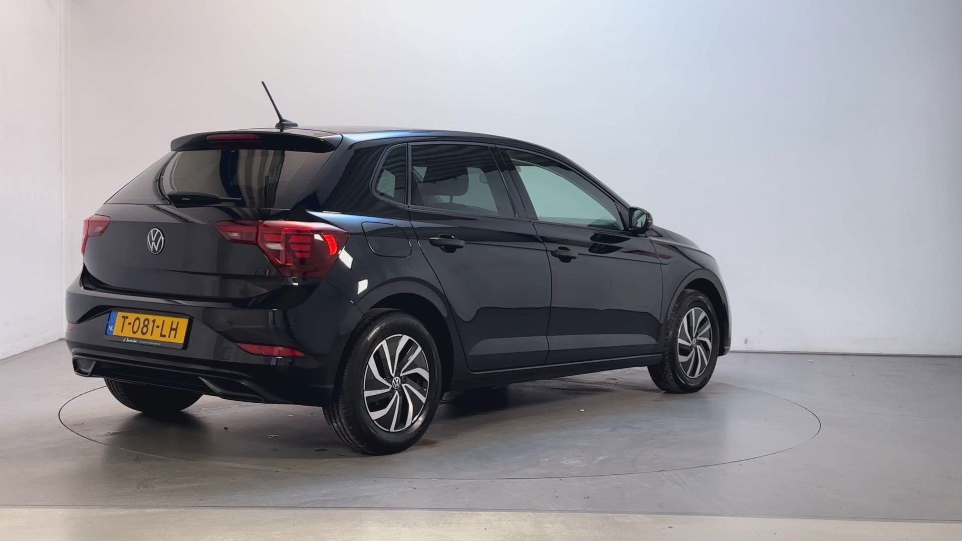 Volkswagen Polo 1.0 TSI Life Adaptive Cruise Navigatie App-C, Auto's, Voorwielaandrijving, Dealer onderhouden, Stof, Met garantie (alle)