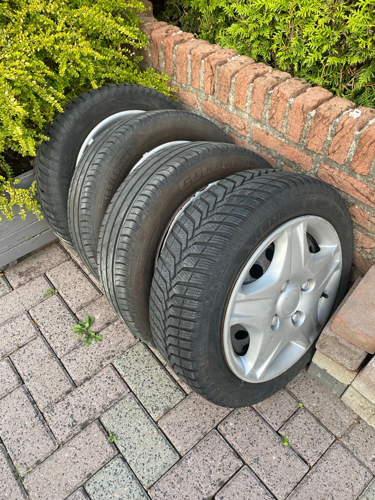 Nissan Micra K11 Stalen Velgen met Goede Banden 165/60R14, Auto-onderdelen, Carrosserie en Plaatwerk, Gebruikt, Ophalen of Verzenden