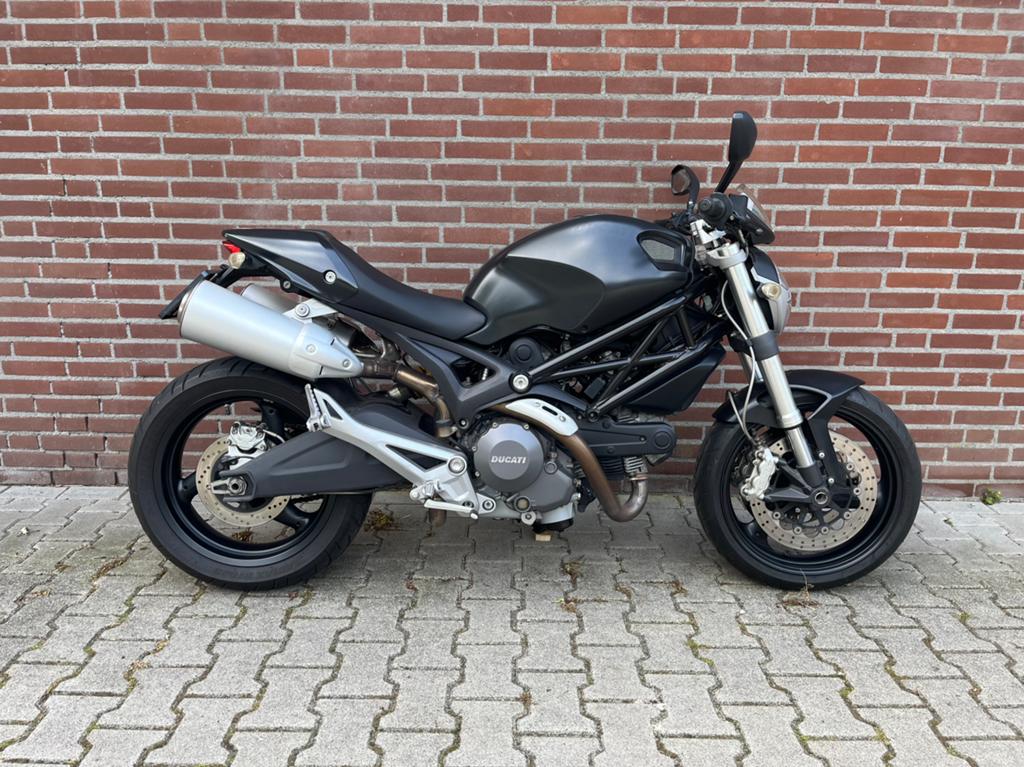 Ducati monster 696 2008 32242KM zwart 796 100 695, Motoren, Motoren | Ducati, Sportuitlaat, 2 cilinders, Motorrijbewijs A, Gebruikt