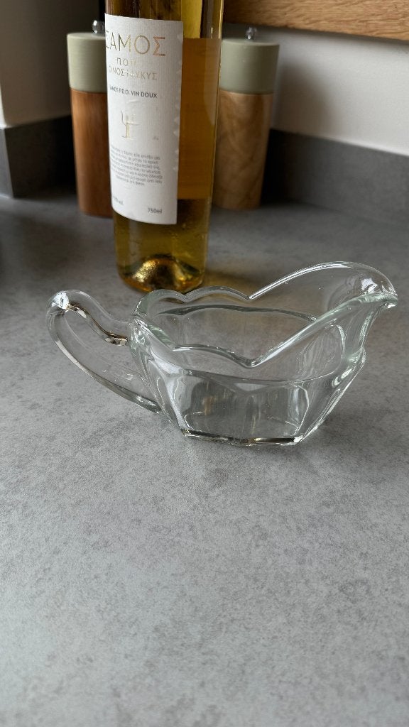 Vintage glazen schenkkan / sauskom – helder glas, Huis en Inrichting, Ophalen of Verzenden, Zo goed als nieuw, Wit, Scandinavisch