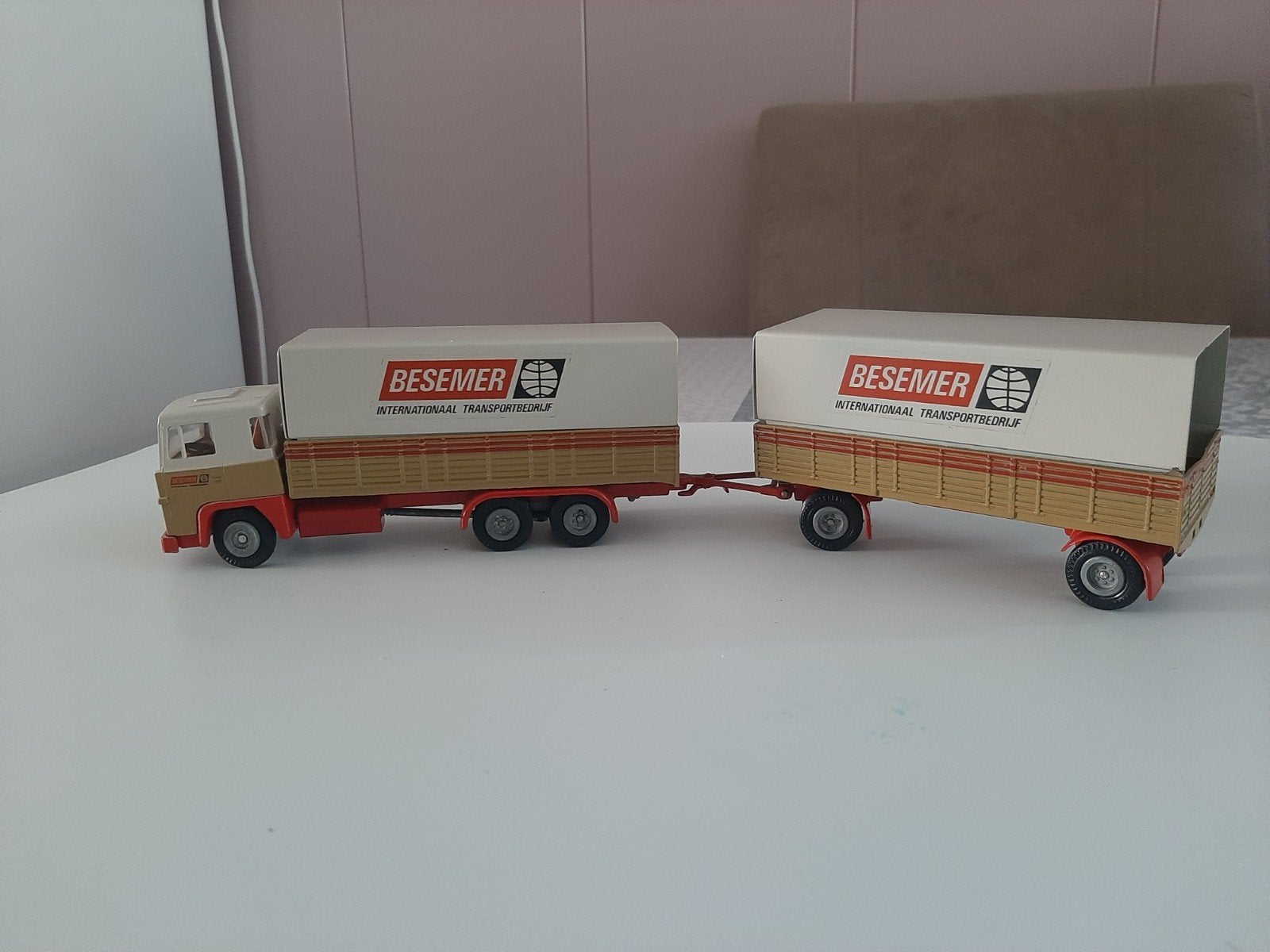 Bezemer Scania, Ophalen of Verzenden, Zo goed als nieuw, Bus of Vrachtwagen, Overige merken