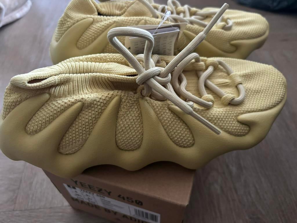 Yeezy sneakers, Ophalen of Verzenden, Nieuw, Geel, Sneakers of Gympen