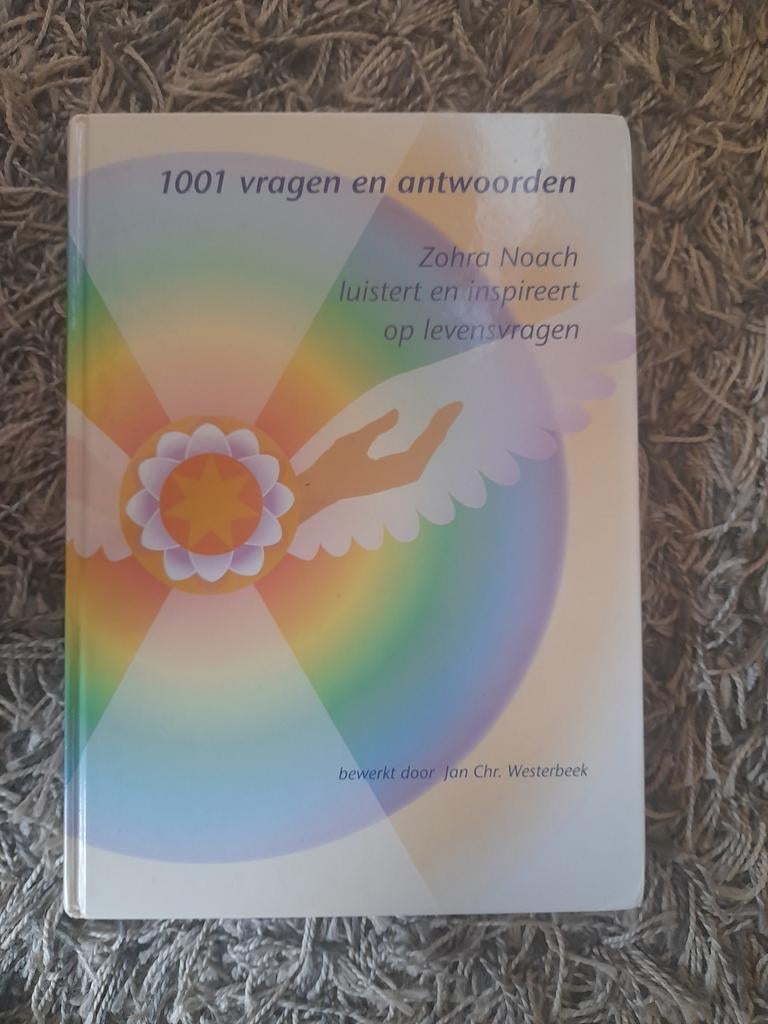 Zohra Noach - 1001 vragen en antwoorden, Achtergrond en Informatie, Astrologie, Ophalen of Verzenden, Zo goed als nieuw