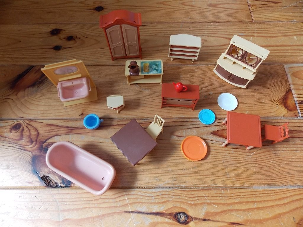 Vintage poppenhuis meubels en accessoires, Ophalen of Verzenden, Gebruikt, Poppenhuis