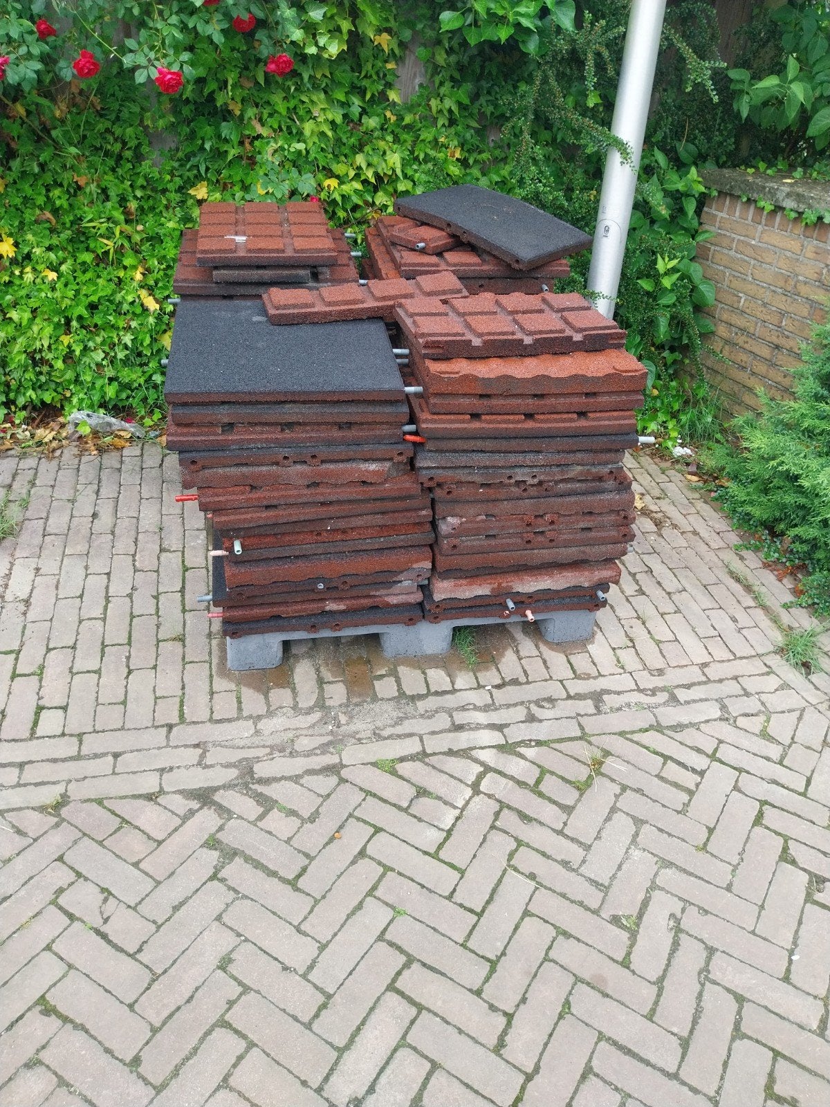 60 stuks rubber tegels - Ideaal voor dak of terras, Kunststof, Gebruikt, Overige kleuren, Overige typen