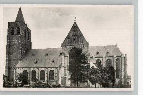 Wouw R.K. Kerk uitg M v.d. Heijden, Ophalen of Verzenden, 1920 tot 1940, Ongelopen, Noord-Brabant