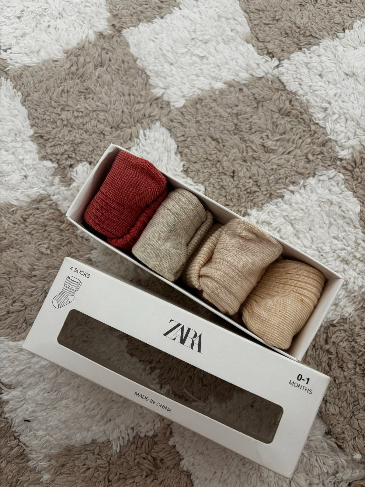 Zara babysokjes 0-1 maanden - 4 paar in diverse kleuren, Kinderen en Baby's, Ophalen of Verzenden, Nieuw, Jongen of Meisje