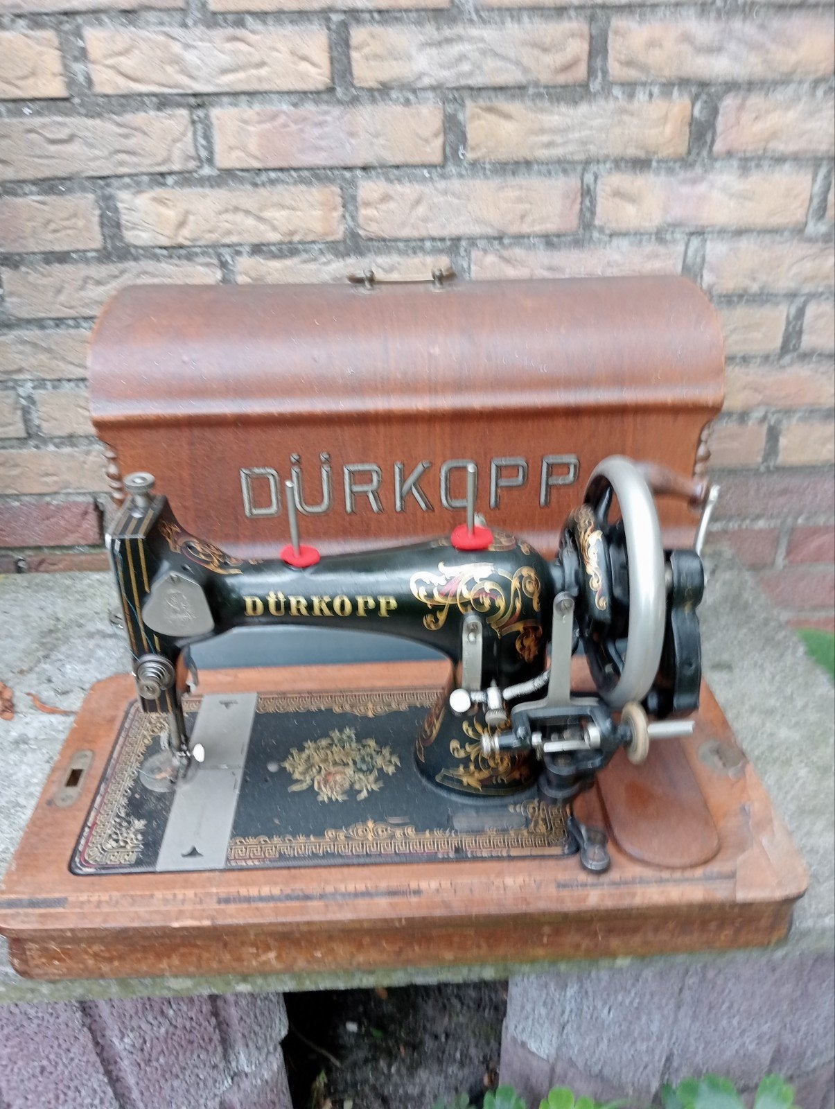 Durkopp naaimachine, Ophalen
