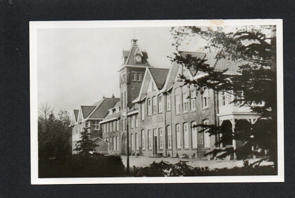Stichting Hoenderloo, ca 1950.Gebouw Eikenhof., Ophalen of Verzenden, 1940 tot 1960, Ongelopen, Gelderland