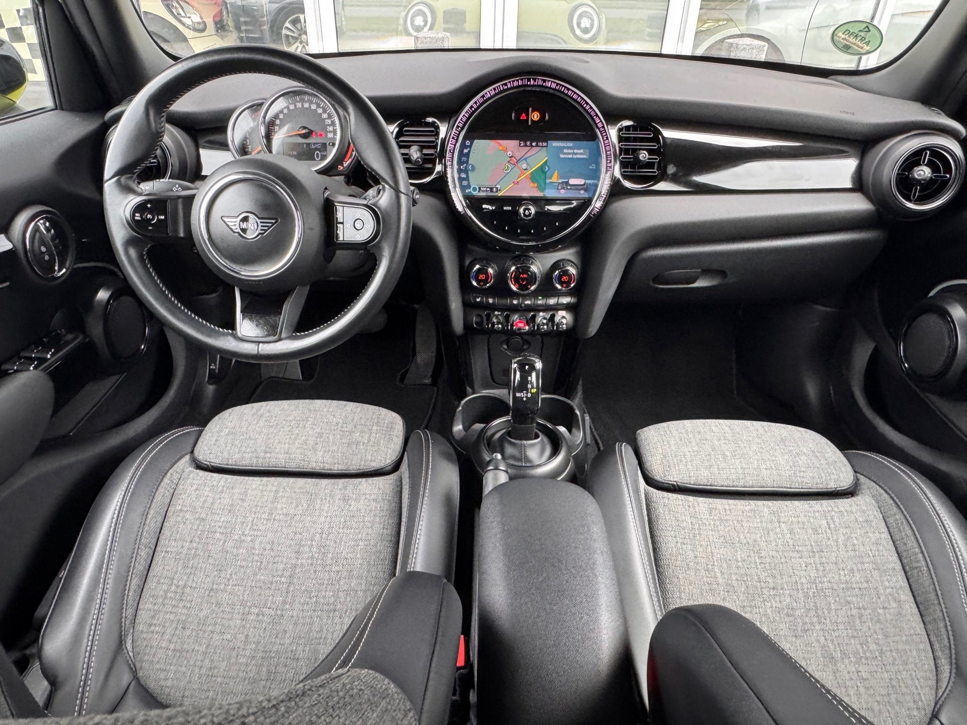 Mini 5-Deurs 1.5 Cooper Camden Go Edition | Automaat | Camer, 136 pk, Gebruikt, Euro 6, Automatische klimaatregeling