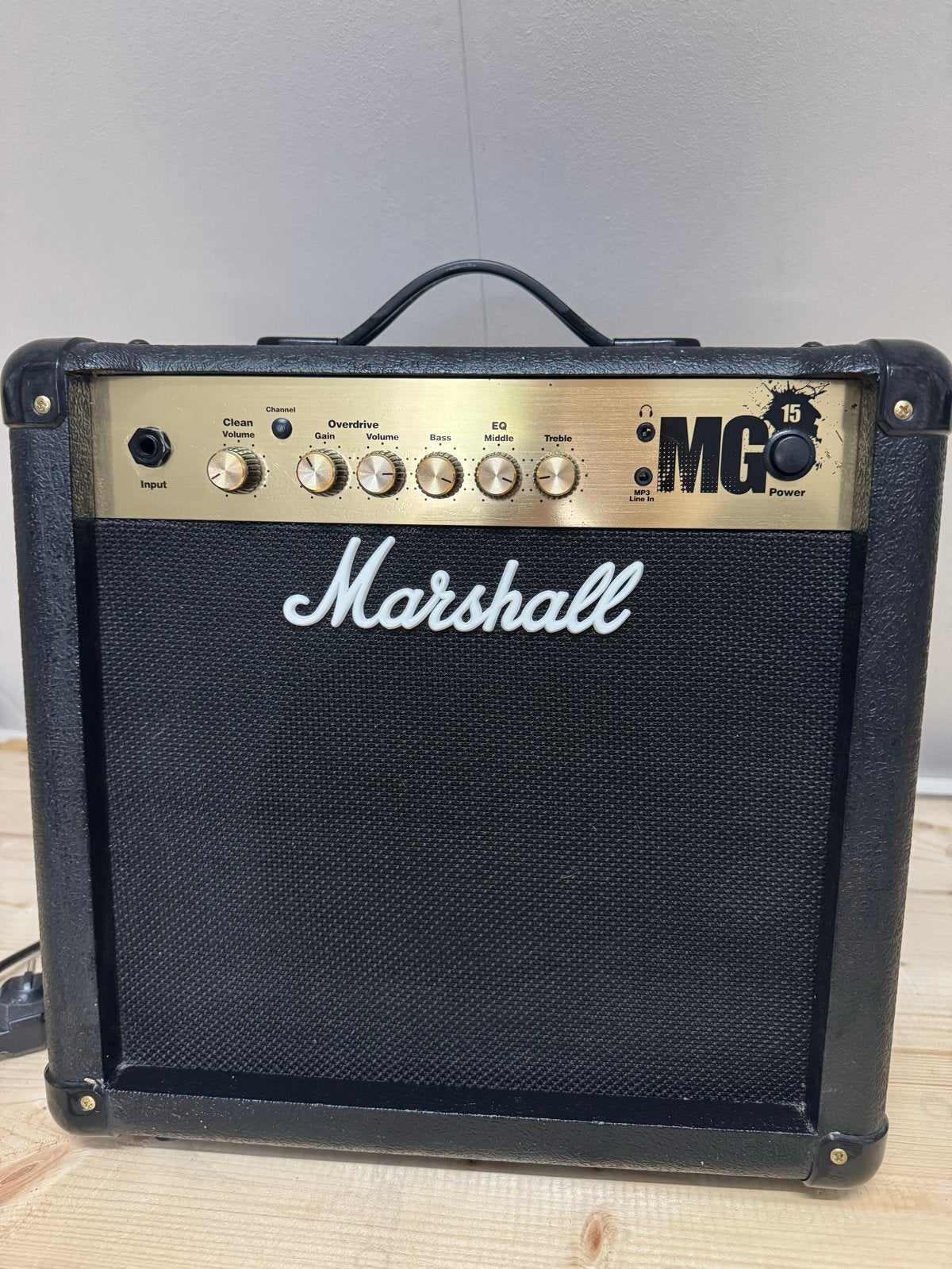 Marshall MG15 gitaarversterker, Muziek en Instrumenten, Ophalen of Verzenden, Zo goed als nieuw, Gitaar, Minder dan 50 watt