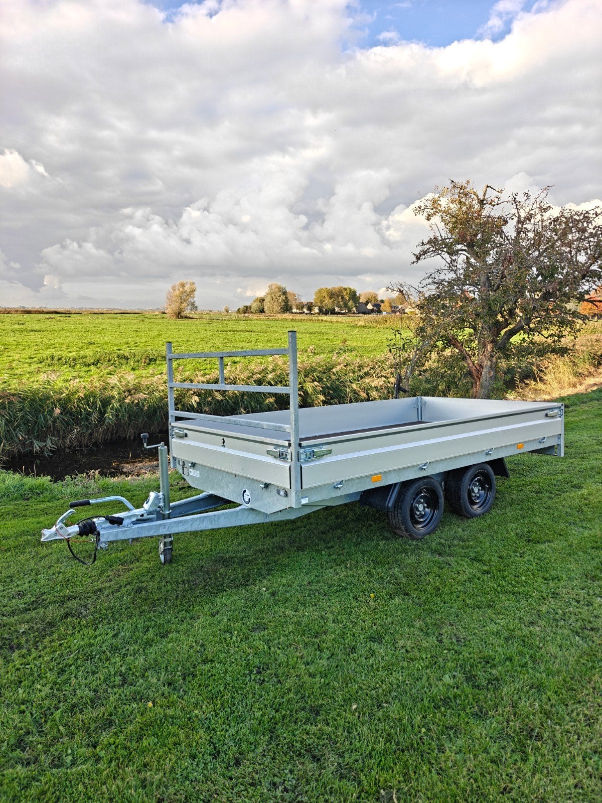Demo Hapert plateau aanhanger 2700KG, Auto diversen, Ophalen of Verzenden, Zo goed als nieuw