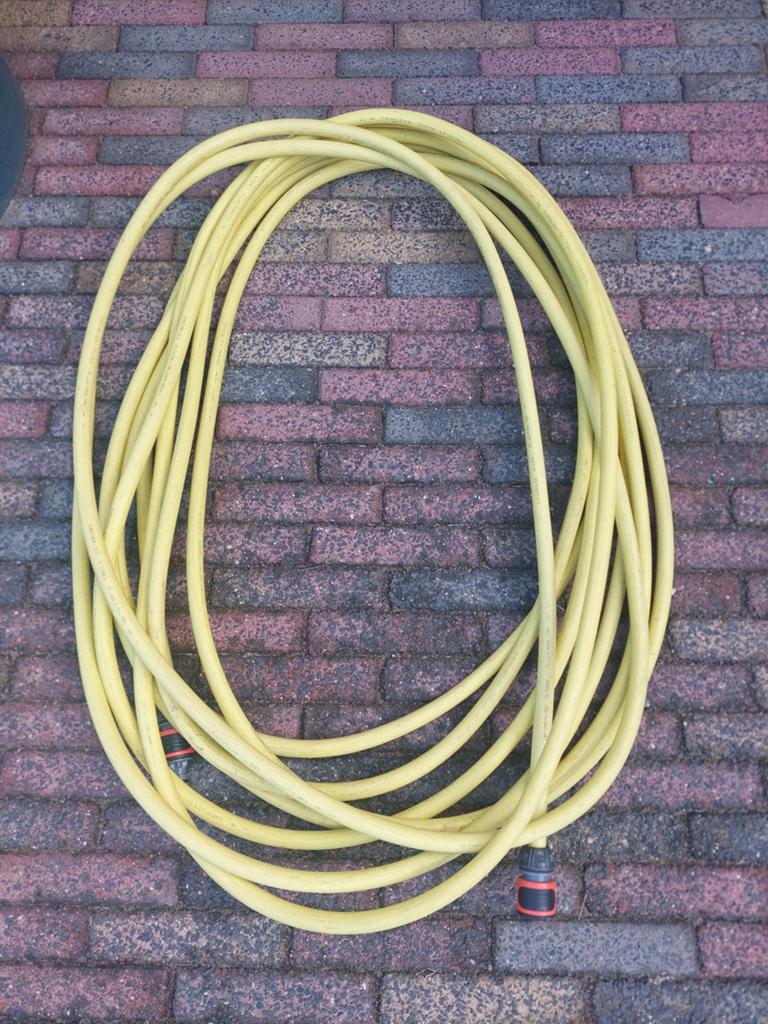 Flexibele tuinslang ongeveer 20 meter., Ophalen of Verzenden