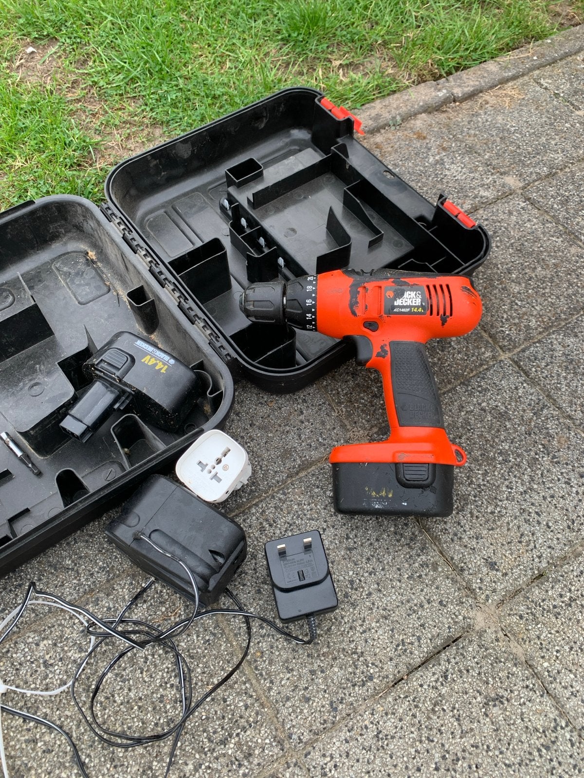 Black & Decker Accuboormachine KC146F 14.4V met lader