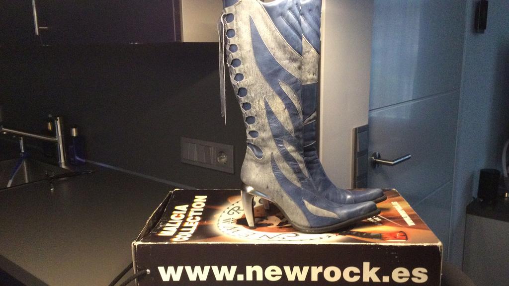 New Rock nieuwe corset knie boots maat 38, Ophalen of Verzenden, Nieuw, Hoge laarzen