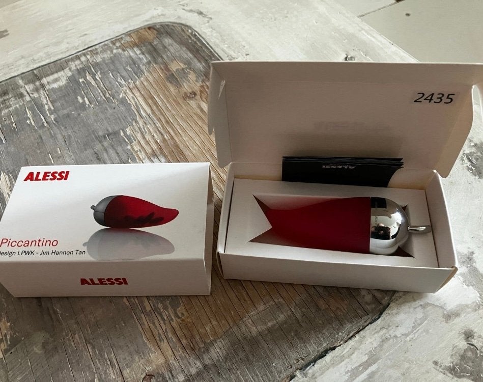 Alessi Piccantino Chili Grinder - Nieuw in Doos, Overige typen, Nieuw, Ophalen of Verzenden, Rood