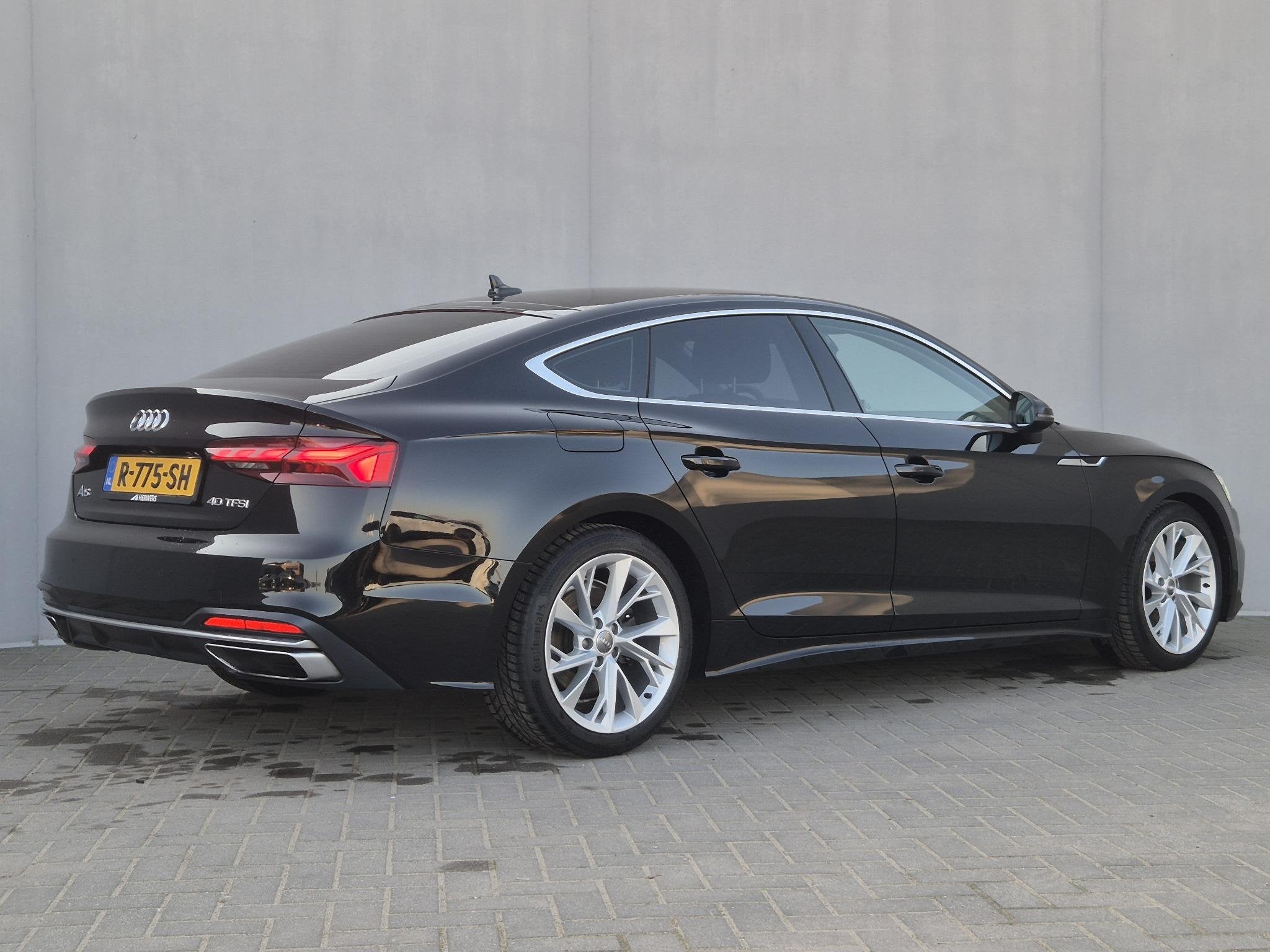 Audi A5 Sportback 40 TFSI Launch edition Sport / Facelift /, Stof, Gebruikt, 1984 cc, 1465 kg