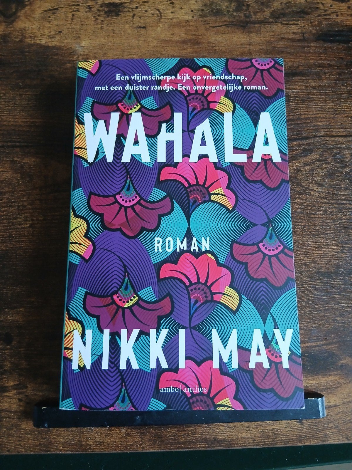 Wahala - Nikki May (Roman), Ophalen of Verzenden, Zo goed als nieuw