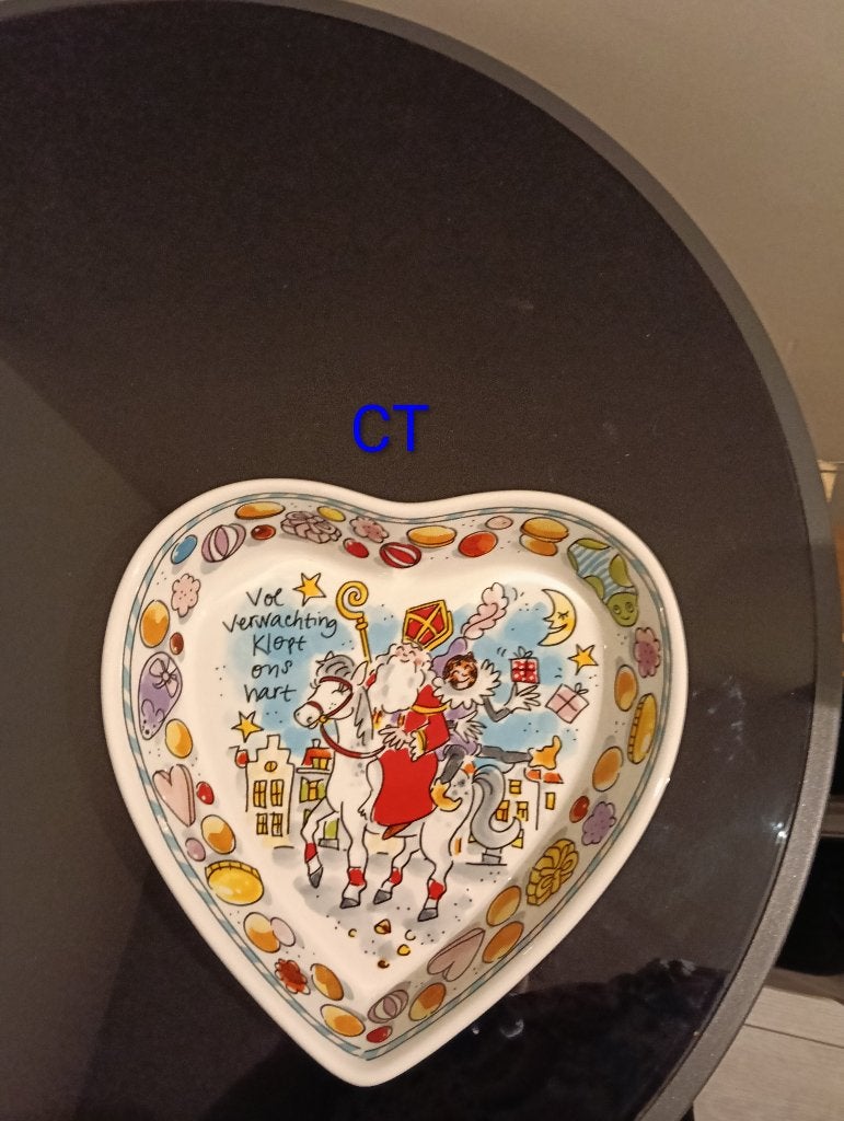 Blond Amsterdam Sint schaal, Ophalen, Zo goed als nieuw, Aardewerk, Schaal of Schalen