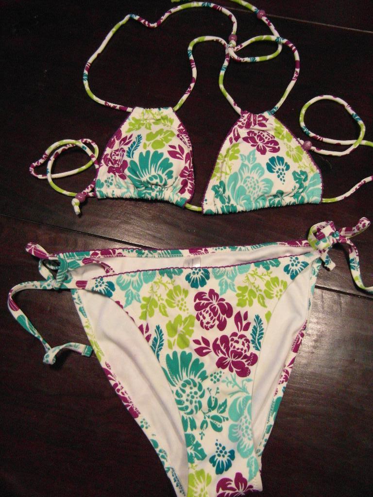 1 x bikini nieuw maat 36 groen wit paars kleurtjes, Kleding | Dames, Ophalen of Verzenden, Nieuw, Overige kleuren, Bikini