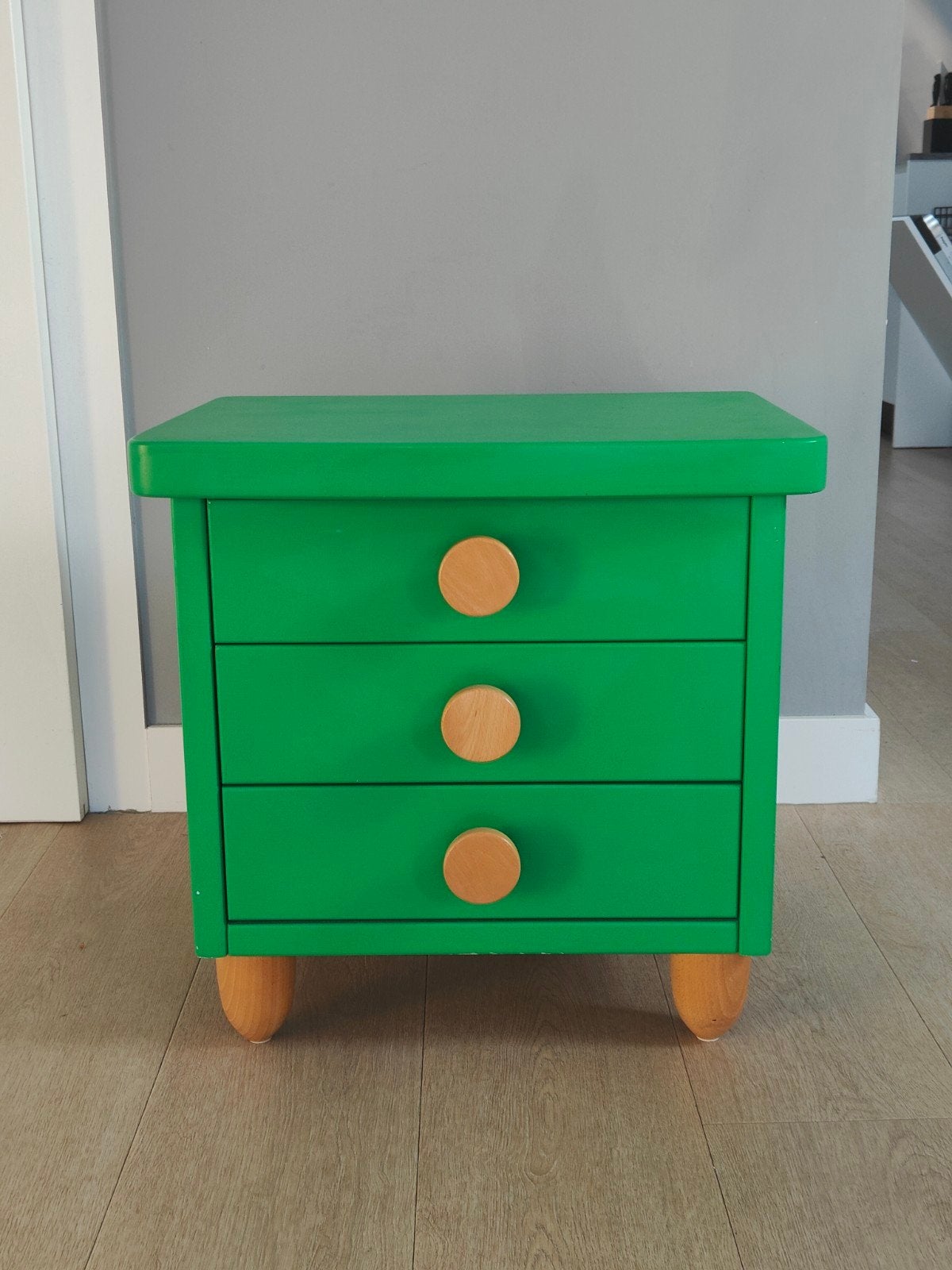 Nightstand / Nachtkastje, Huis en Inrichting, Gebruikt, 3 of 4 laden, Minder dan 100 cm, 25 tot 50 cm