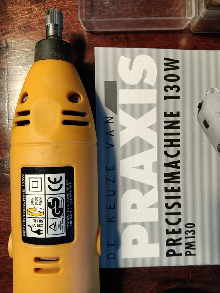 Praxis Precisie Machine 130W met accessoires en koffer, Doe-het-zelf en Verbouw, Gereedschap | Overige machines, Gebruikt, Ophalen of Verzenden
