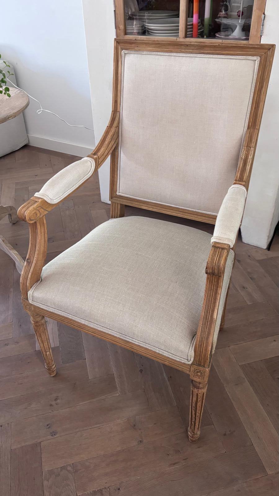 Te koop 2 eikenhouten Flamant stoelen, Ophalen of Verzenden