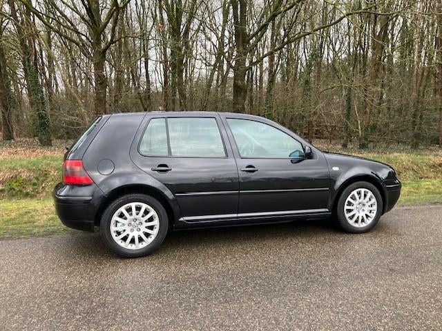 Volkswagen Golf GTI 2.3 V5 125KW 2001 Zwart, orig. staat!, Auto's, Volkswagen, Voorwielaandrijving, Stof, Zwart, Zwart