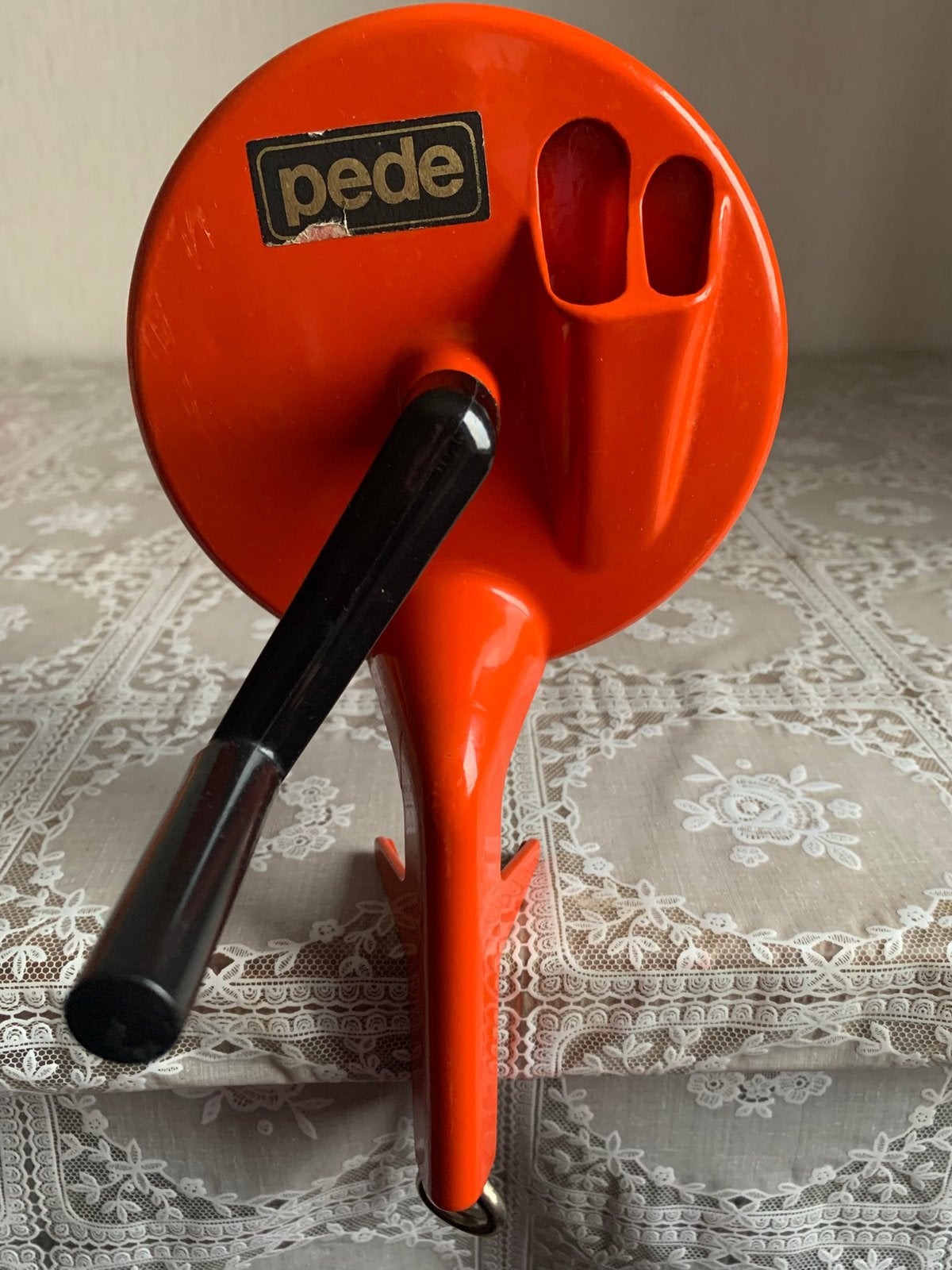 PEDE snijbonen molen oranje, Ophalen of Verzenden, Gebruikt, Metaal, Oranje