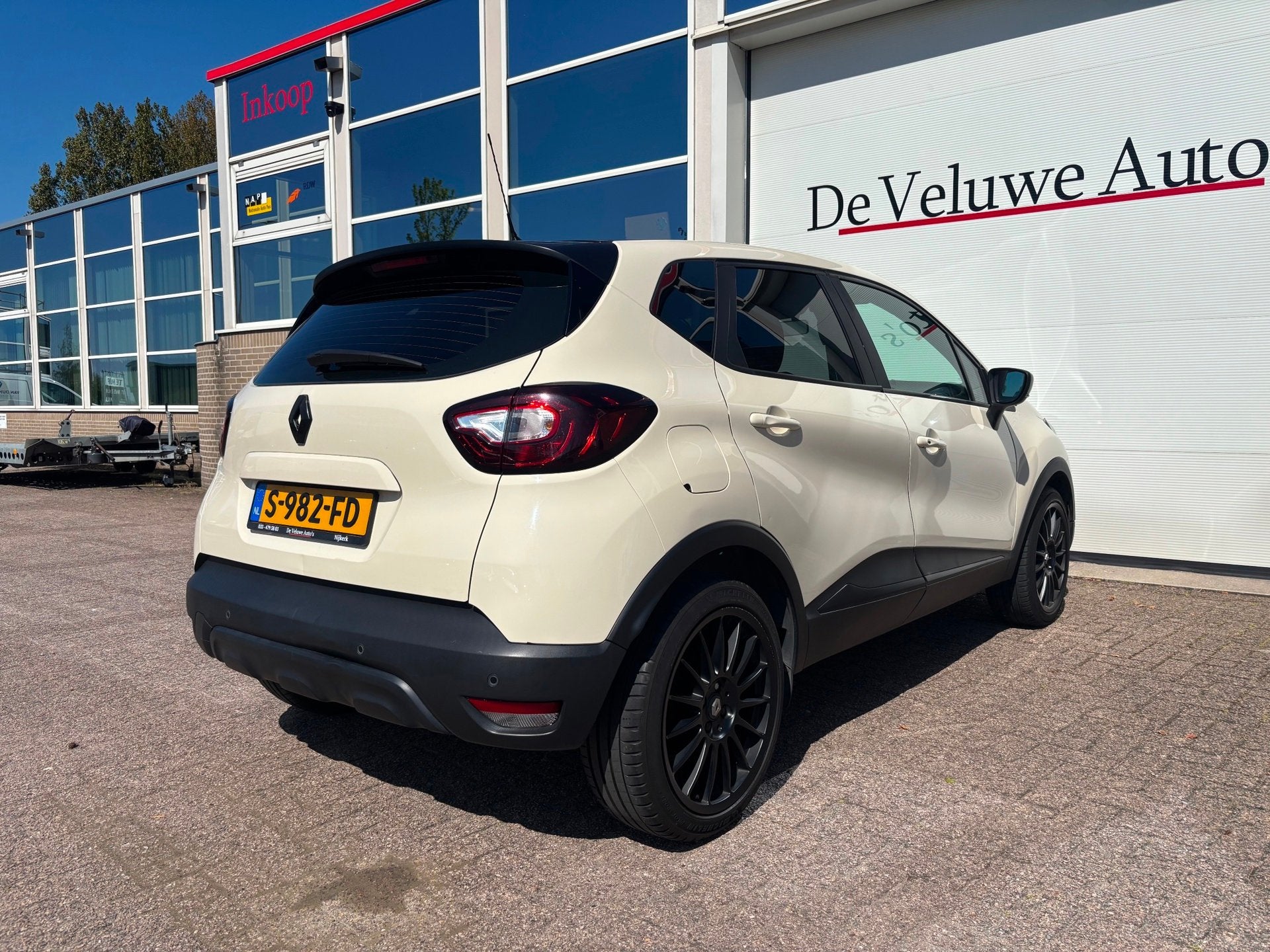 Renault Captur 1.2 TCe Limited|Automaat|Carplay|Keyless|PDC, Auto's, Gebruikt, 4 cilinders, 635 kg, Wit