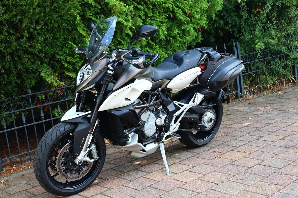 MV Agusta STRADALE 800 F3 ABS EAS TC QSHIFTER (bj 2015), Motoren, Motoren | MV Agusta, Bedrijf, Sport, Meer dan 35 kW, 798 cc