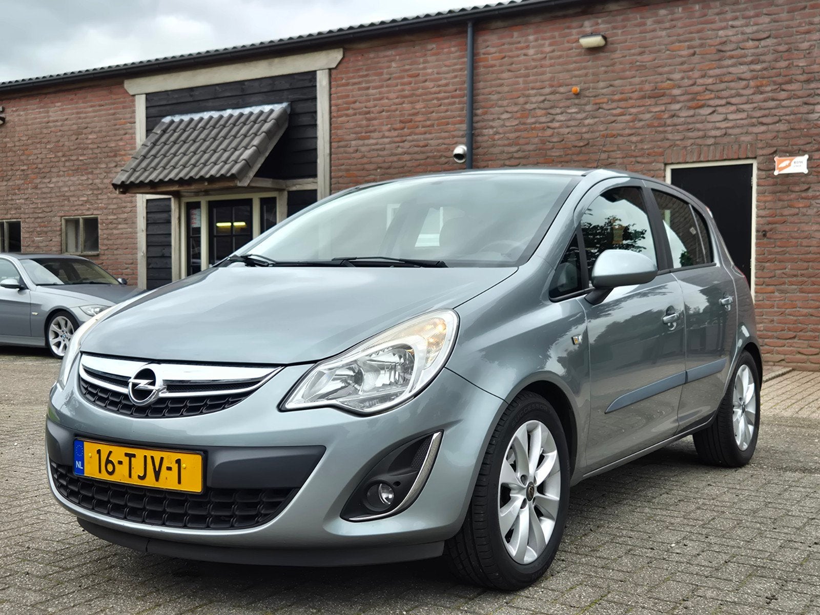 Opel Corsa 1.4 16V 5D AUT 2012 Grijs I Airco I Nieuwe APK, Euro 5, 4 cilinders, 100 pk, 49 €/maand
