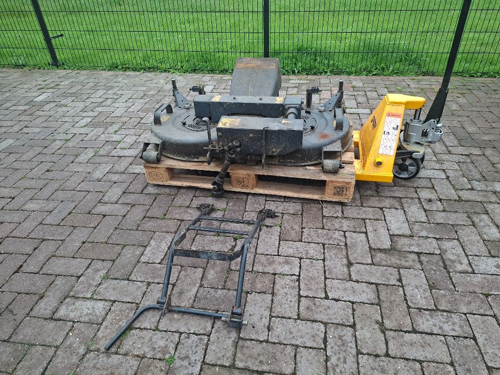 SXG326 maaidek voor onder Iseki zitmaaier, Ophalen, Gebruikt, Opvangbak, Iseki