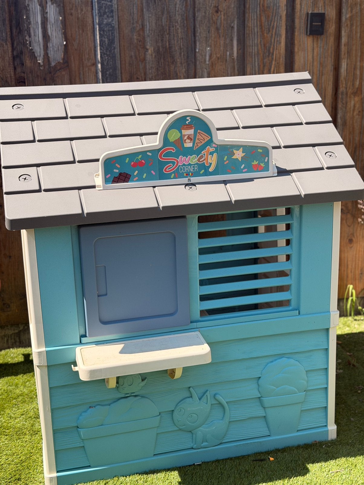 Kinderspeelhuisje ijsjes verkopen, Ophalen, Zo goed als nieuw, Kunststof