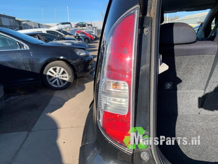 Achterlicht links van een Daihatsu Sirion, Gebruikt, Daihatsu, -, -