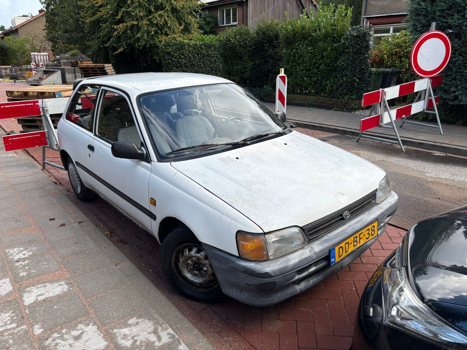 Toyota Starlet 1.3 XLI U9 1991 Wit, Auto's, Stof, 74 pk, 4 cilinders, Starlet