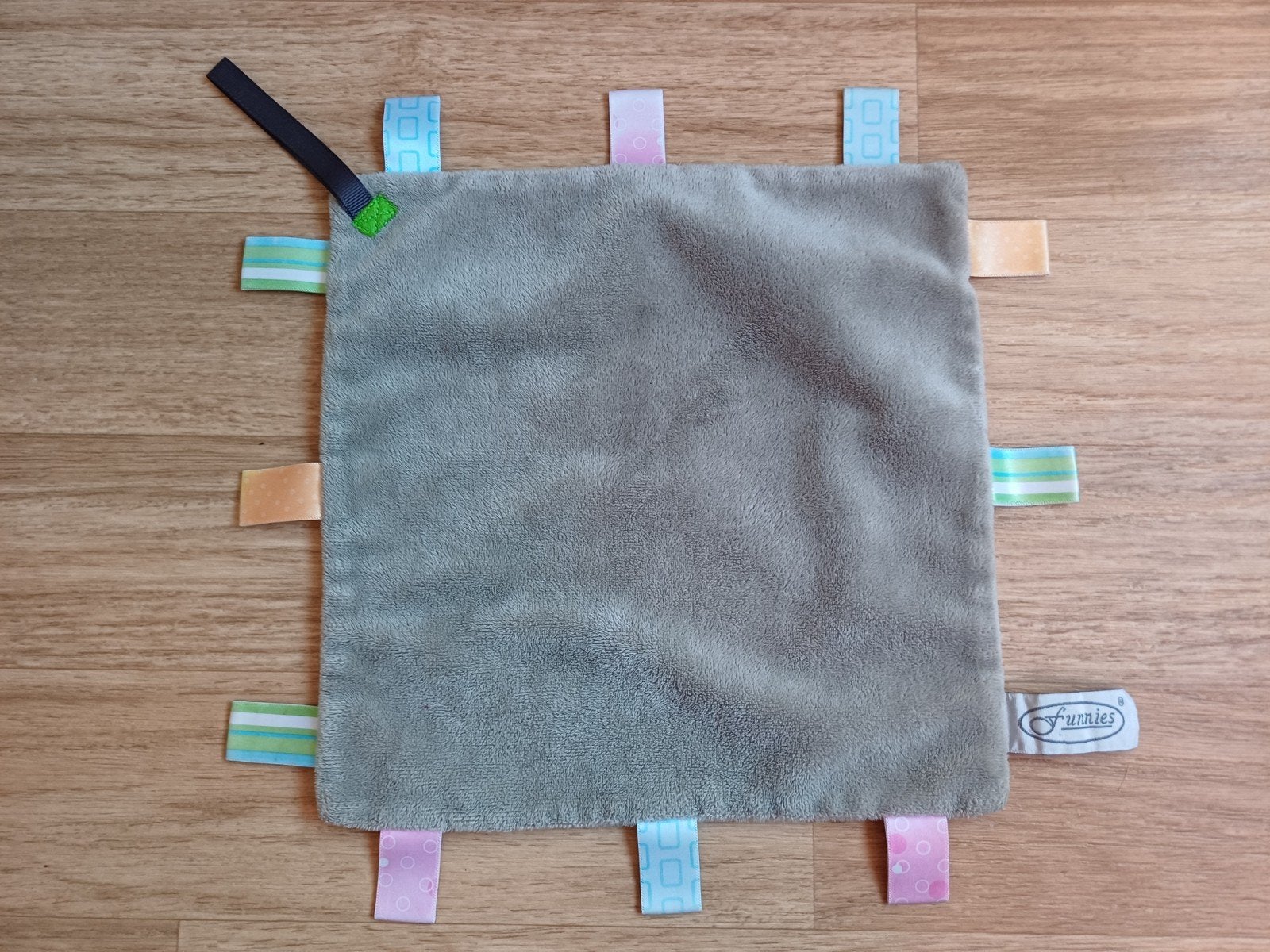funnies doekje labeldoekje knuffeldoekje grijs labeltjes, Kinderen en Baby's, Ophalen of Verzenden, Zo goed als nieuw, Overige typen