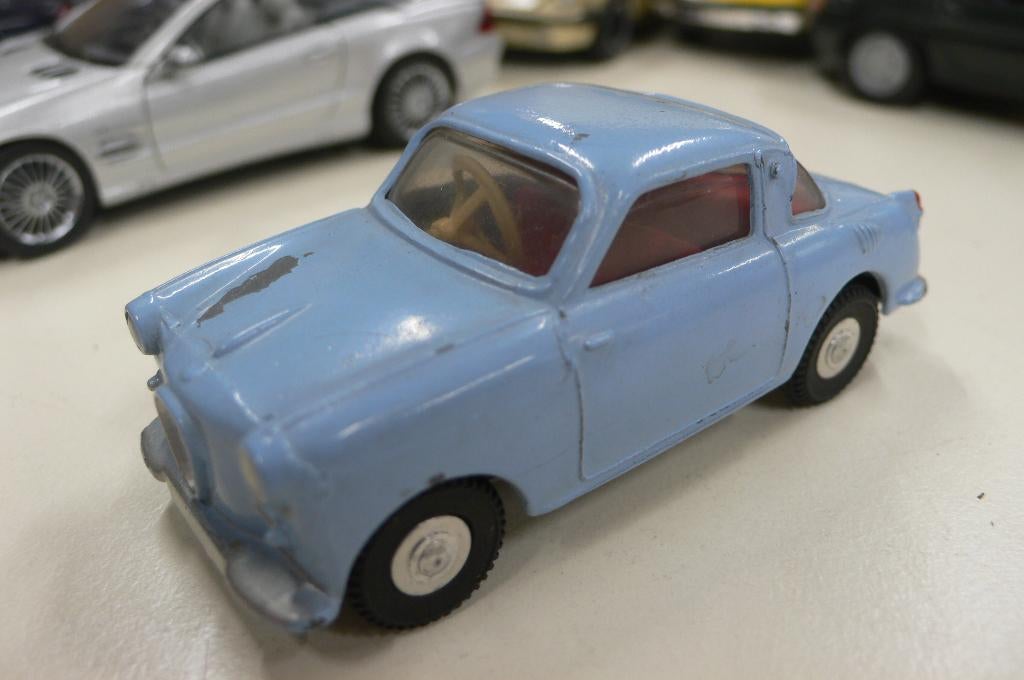 goggomobil coupe - spot on 1/42 - org . lak met wat schade !, Hobby en Vrije tijd, Modelauto's | 1:43, Verzenden, Gebruikt, Auto