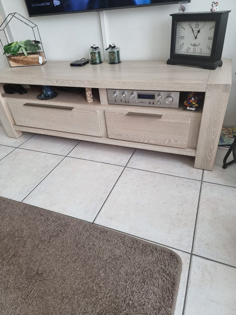 Een nog mooie tv kast, Ophalen, Gebruikt, Blank hout, 150 tot 200 cm